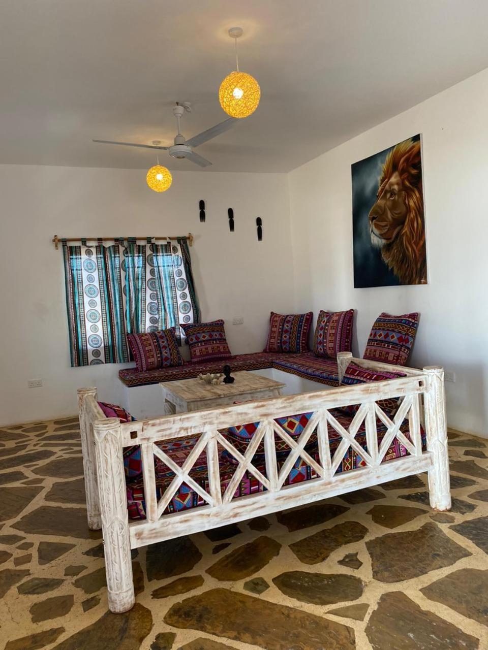 Bed and Breakfast Red Land House Watamu Zewnętrze zdjęcie